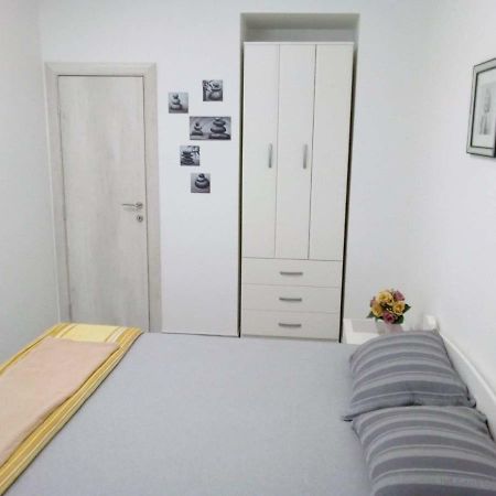 Tara Deluxe Apartment ブドヴァ エクステリア 写真