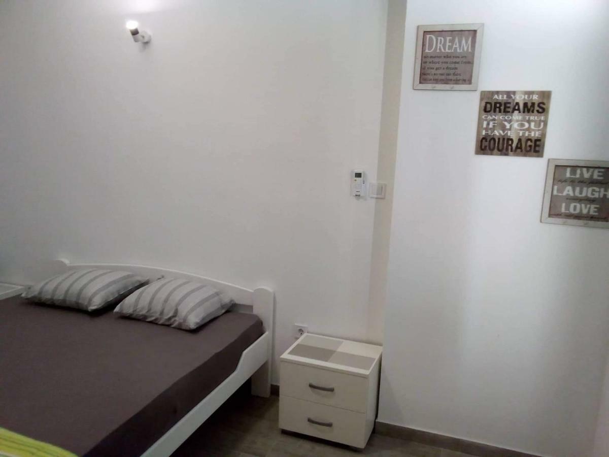 Tara Deluxe Apartment ブドヴァ エクステリア 写真