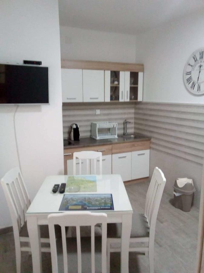 Tara Deluxe Apartment ブドヴァ エクステリア 写真