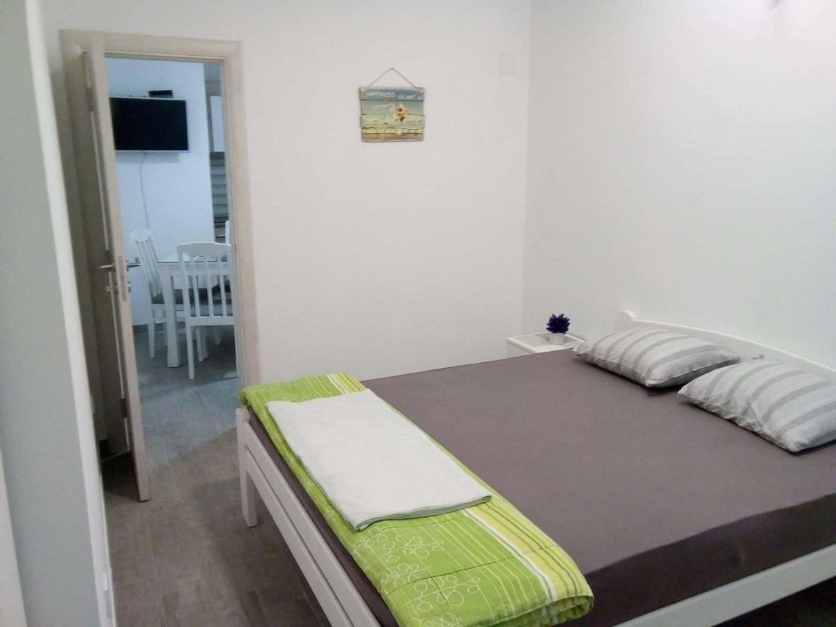 Tara Deluxe Apartment ブドヴァ エクステリア 写真