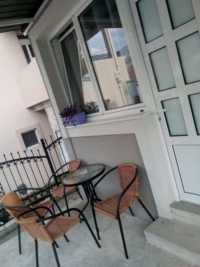 Tara Deluxe Apartment ブドヴァ エクステリア 写真