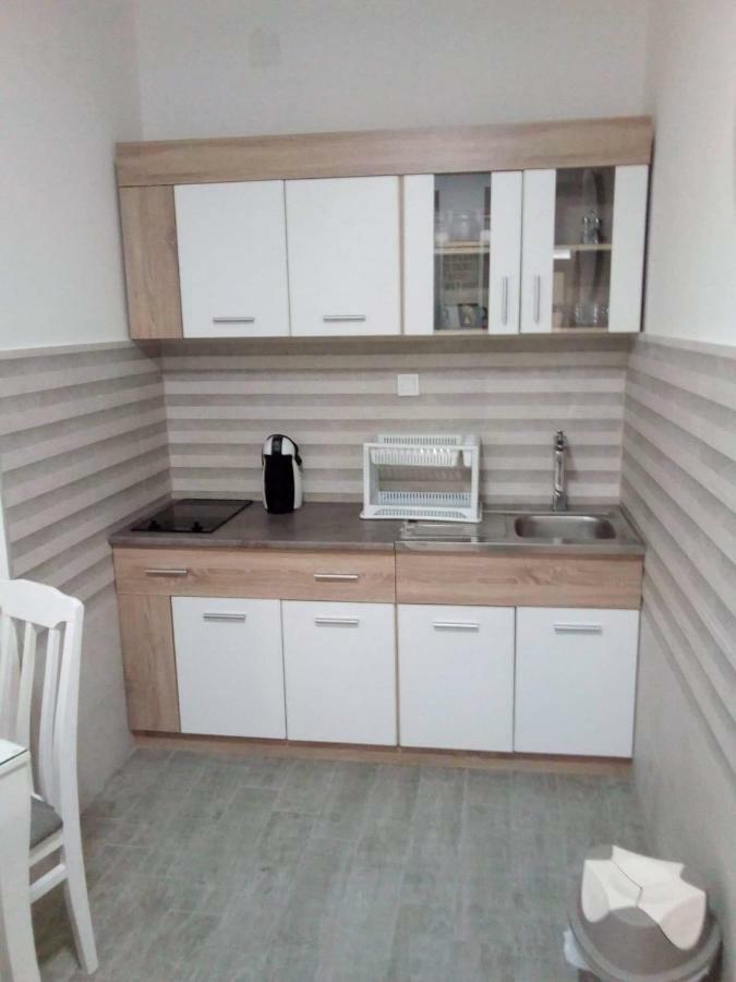 Tara Deluxe Apartment ブドヴァ エクステリア 写真